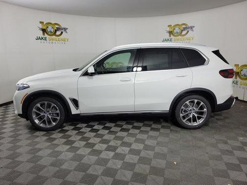 Alpine White 2026 BMW X5 xDrive40i