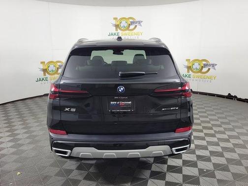 Black Sapphire Metallic 2026 BMW X5 PHEV xDrive50e
