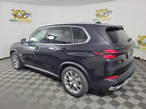Black Sapphire Metallic 2026 BMW X5 PHEV xDrive50e
