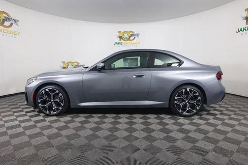 2025 BMW 230 i xDrive