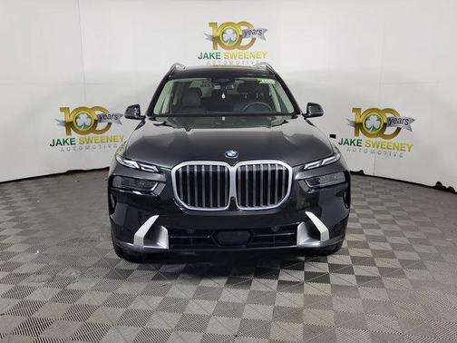 Black Sapphire Metallic 2026 BMW X7 xDrive40i