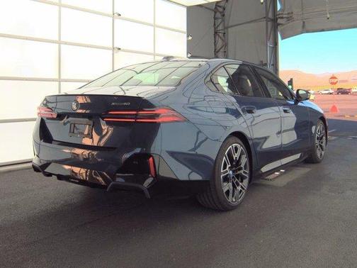 2025 BMW i5 xDrive40