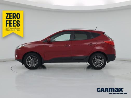 Red 2015 Hyundai TUCSON SE
