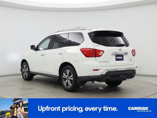 2020 Nissan Pathfinder SV