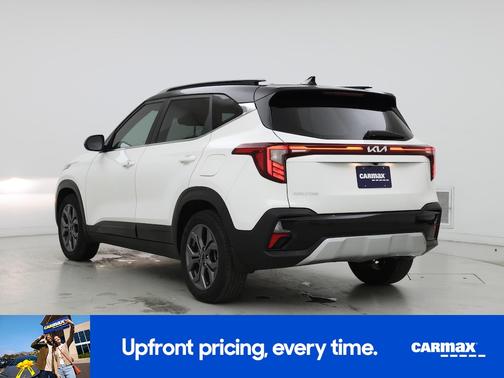 White 2024 Kia Seltos S