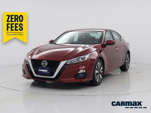Burgundy 2022 Nissan Altima SL