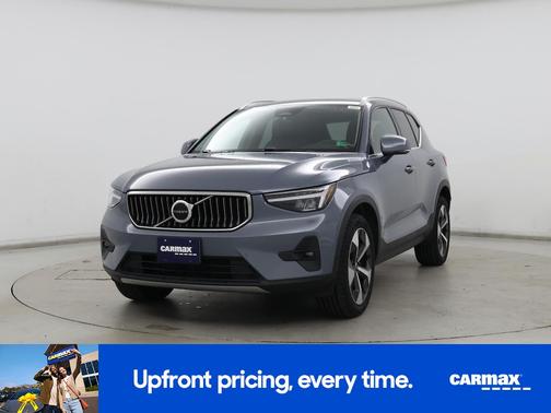 2023 Volvo XC40 B5 Plus Bright Theme