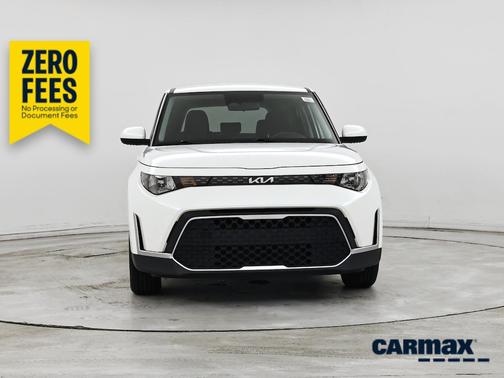 White 2023 Kia Soul LX