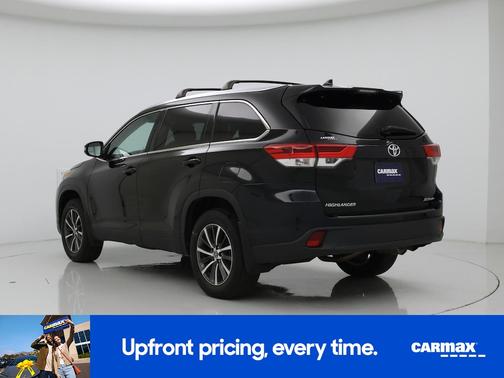 Black 2019 Toyota Highlander XLE
