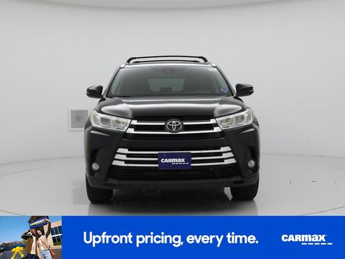Black 2019 Toyota Highlander XLE