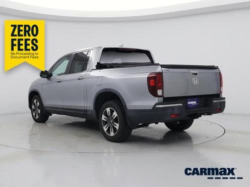 Silver 2017 Honda Ridgeline RTL