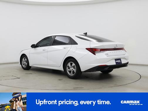 2021 Hyundai ELANTRA SE