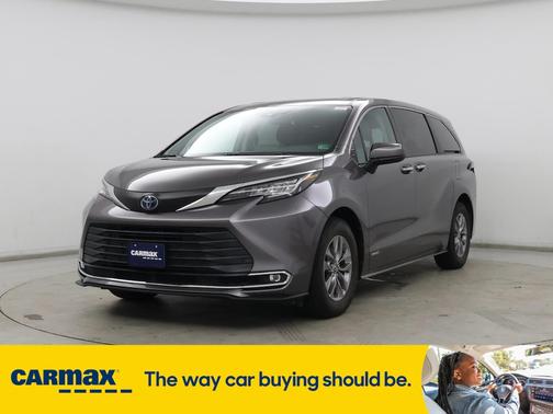 2021 Toyota Sienna XLE