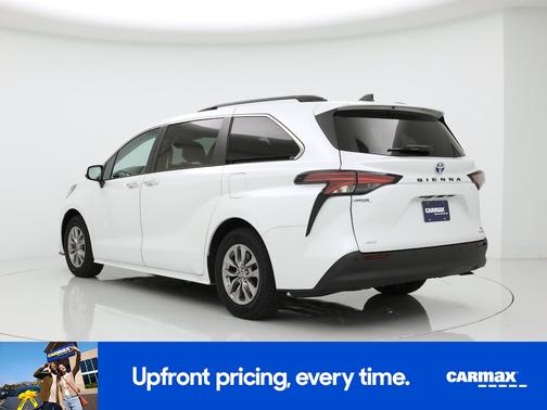 2022 Toyota Sienna XLE