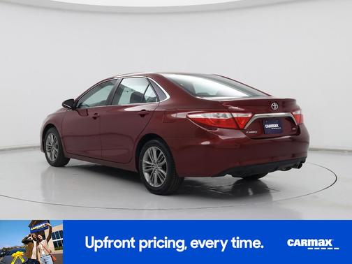 Red 2016 Toyota Camry SE