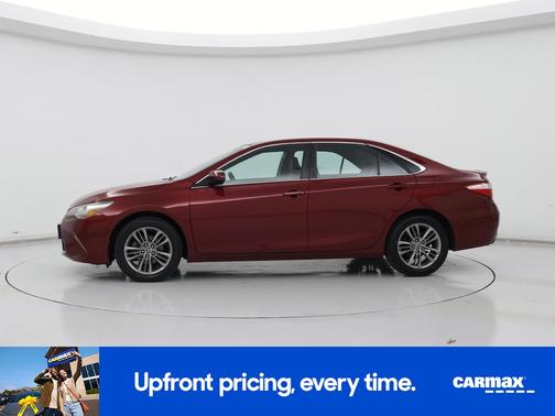 Red 2016 Toyota Camry SE