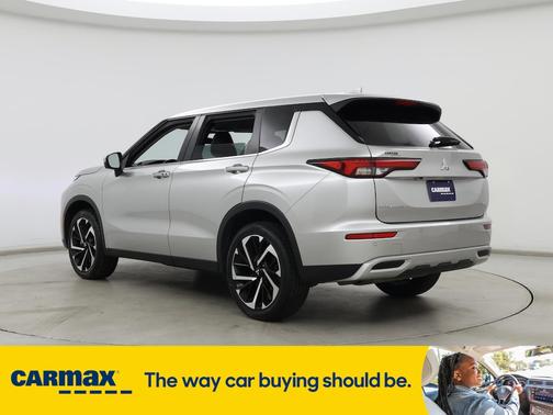 2023 Mitsubishi Outlander SE