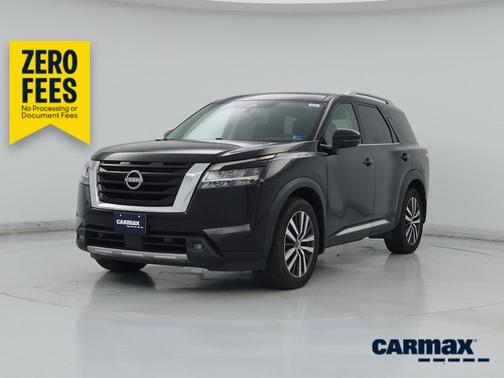 Black 2022 Nissan Pathfinder Platinum