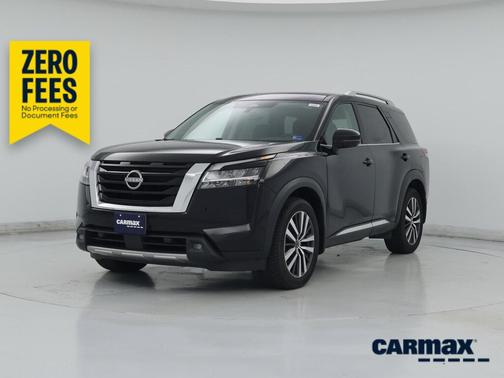 Black 2022 Nissan Pathfinder Platinum
