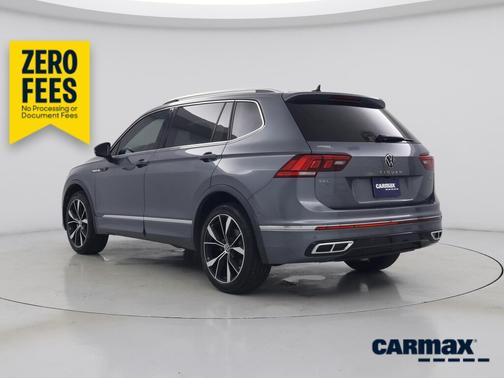 Gray 2022 Volkswagen Tiguan SEL R-Line