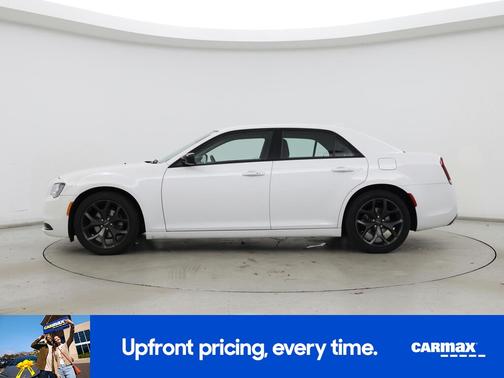 2022 Chrysler 300 Touring