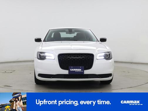 2022 Chrysler 300 Touring