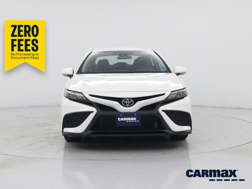 White 2023 Toyota Camry SE