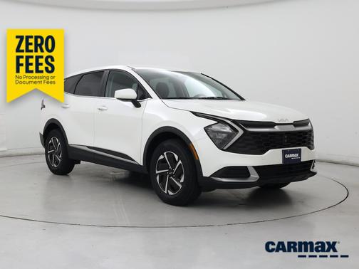 White 2023 Kia Sportage Hybrid LX