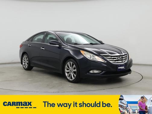 2013 Hyundai SONATA SE