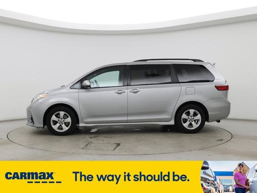 2020 Toyota Sienna LE