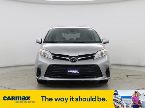 2020 Toyota Sienna LE
