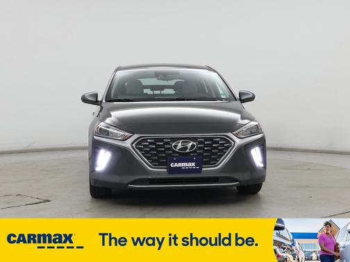 2022 Hyundai IONIQ Plug-In Hybrid SE