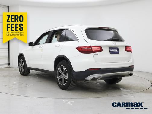 White 2019 Mercedes-Benz GLC 300