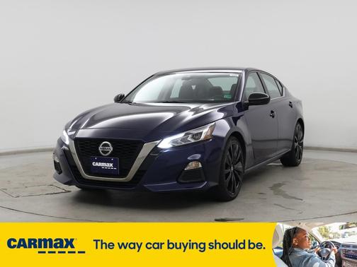 2022 Nissan Altima SR