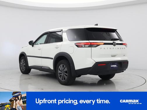 White 2024 Nissan Pathfinder S