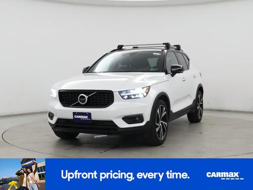 2022 Volvo XC40 T5 R-Design