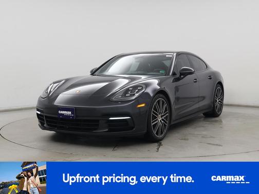 2018 Porsche Panamera 