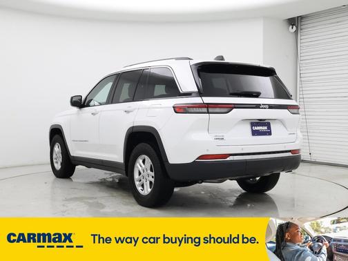 2022 Jeep Grand Cherokee Laredo
