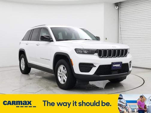 2022 Jeep Grand Cherokee Laredo