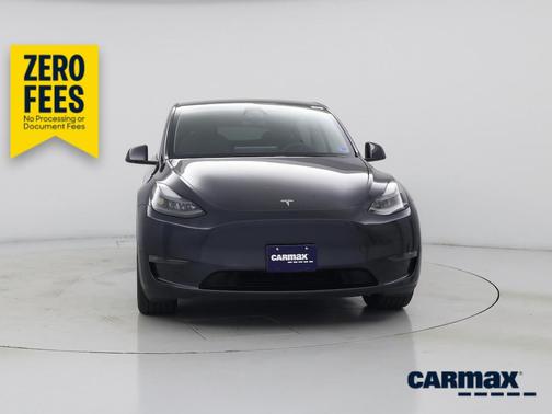 Gray 2024 Tesla Model Y Long Range