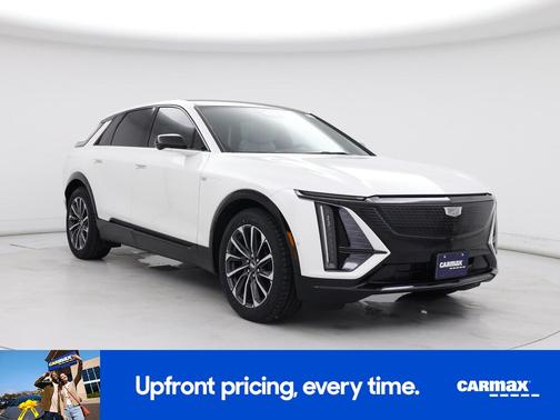 White 2024 Cadillac LYRIQ Sport 1