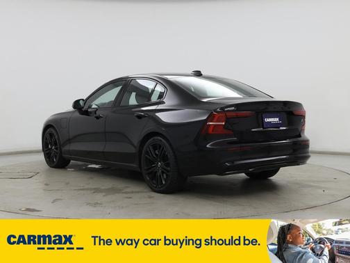 2023 Volvo S60 Recharge Plug-In Hybrid T8 Plus Dark Theme