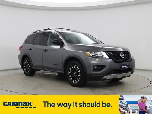 2020 Nissan Pathfinder SV