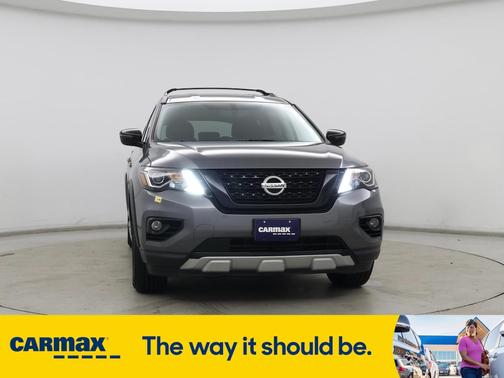 2020 Nissan Pathfinder SV