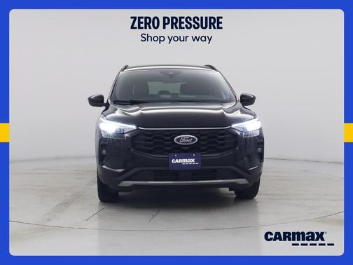 Black 2025 Ford Escape ST-Line Select