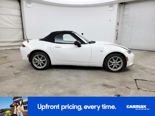 2017 Mazda MX-5 Miata Sport