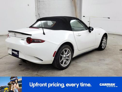 2017 Mazda MX-5 Miata Sport