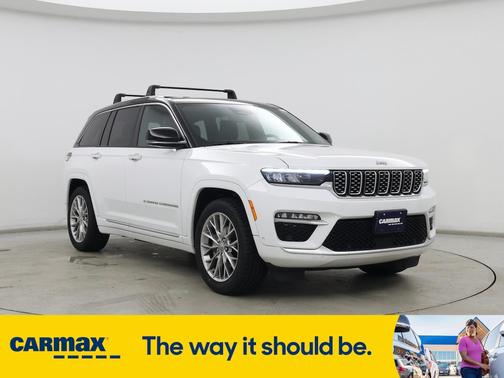 2022 Jeep Grand Cherokee Summit