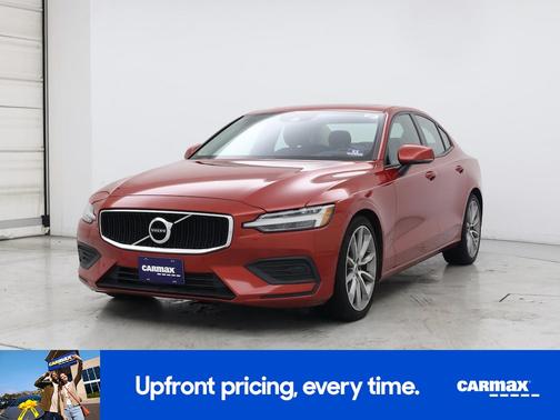 2019 Volvo S60 T6 Momentum