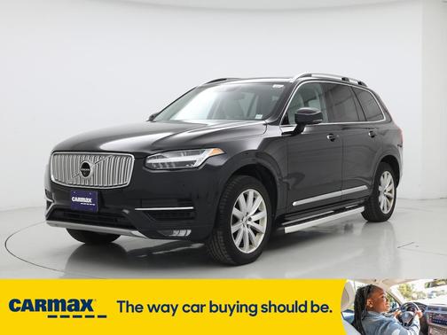 2017 Volvo XC90 T6 Momentum